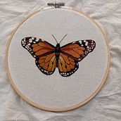 Mi Proyecto del curso: Técnicas de bordado realista. Un proyecto de Bordado, Ilustración tradicional y Diseño textil de mariposa_1526 - 16.11.2021