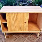 My project in Furniture Design and Construction for Beginners course. Un progetto di Artigianato, Design e creazione di mobili, Interior design, DIY e Falegnameria  di ashley_44 - 20.11.2021