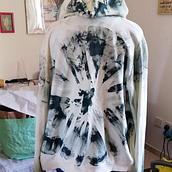 Il mio progetto del corso: Introduzione alla tintura Shibori. Arts, Crafts, Fashion Design, DIY, Textile D, and eing project by Giulia Orsi - 11.22.2021