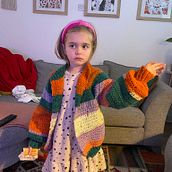 My project in  Top-Down: Bomber Jacket for my daughter . Un progetto di Fashion design, Fiber Art, DIY e Uncinetto di Filipa Zambujal - 25.11.2021