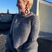 Jersey crop top para el invierno ingles . Fashion Design, Fiber Arts, DIY, and Crochet project by Teté García - 11.20.2021