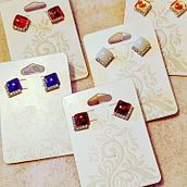 My project in Resin Jewelry Design course. Un progetto di Design di accessori, Artigianato, Design di gioielli e DIY di Erika Lee - 27.11.2021