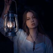 night wonderer. Photograph, and Editorial Design project by Oliwia Wierciak - 11.28.2021