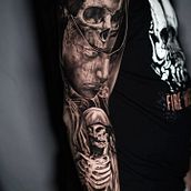 Tatuaje en realismo sombras . Een project van  Tatoeageontwerp van camilo peña - 30.11.2021