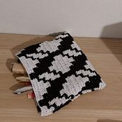 My project in Crochet Pattern Design: Find Your Signature Style course. Projekt z dziedziny Projektowanie dodatków, Pattern design,  Tkactwo, DIY, Sz i dełkowanie użytkownika firsova_anastasiia - 05.12.2021