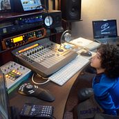 Podcast Manager in Community Management Fundamentals course. Social Media, Digital Marketing, Content Marketing, Facebook Marketing & Instagram Marketing project by Leidys Salazar - 12.10.2021
