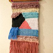 Meu projeto do curso: Introdução à tapeçaria em tear manual. Un projet de Création d'accessoires, Décoration , et Art textile de Fernanda Pedrosa - 12.12.2021