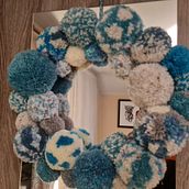 My project in Pom-Pom Design and Creation course. Arts, Crafts, Decoration, and DIY project by carriemcb - 12.14.2021
