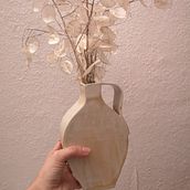 My first ceramic vase. Accessor, Design, Arts, Crafts, and Ceramics project by Ana Sánchez - 12.14.2021