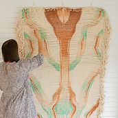 The Mesa - Macrame Wall Hanging. Macramé, Fine Arts, Arts, Crafts, Textile D, eing, and Creativit project by Demi Mixon - 12.16.2021