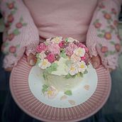 My project in Decorative Buttercream Flowers for Cake Design course. Projekt z dziedziny Design i DIY użytkownika Natalija Brancevičienė - 17.12.2021