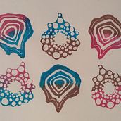 Some of my projects in Sketchbooking with Handmade Stamps course. Un proyecto de Pattern Design, Estampación y Sketchbook de cathalijn - 17.12.2021