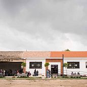 LaFábrika detodalavida. Un projet de Architecture, Éducation, Événements, Art urbain, Production audiovisuelle, Créativité, DIY, Menuiserie, Design d'espace, Musique, Direction artistique, Beaux Arts , et Artisanat de Siro Santos - 21.12.2021