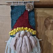 Hand Loom Weaving: A Santa. Een project van Weven y Textielontwerp van Poorvi Agarwal - 24.12.2021