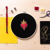CUORE SACRO. Un proyecto de Bordado e Ilustración tradicional de Elena Ciarrocchi - 26.12.2021