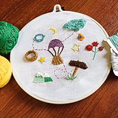 Mi Proyecto del curso: Bordado con textura: combina puntadas y mostacillas . Un projet de Création d'accessoires, Création de costumes, Artisanat, Broderie, Art textile, Théorie des couleurs , et Design textile de silvy994 - 26.12.2021