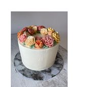 Mi Proyecto del curso: Flores de crema de mantequilla para cake design. Un progetto di Design e DIY di Noelia Durban Hernández - 28.12.2021