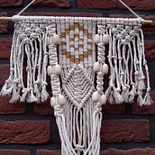 Mein Kursprojekt: Macramé Zubehör Design. Un proyecto de Diseño de complementos, Artesanía, Decoración de interiores, Tejido, Macramé y Diseño textil de Sylvi H - 29.12.2021