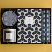 My Project of the course: Creative prints for graphic design. Design, Traditional illustration, Product Design, and Pattern Design project by manoliam - 12.29.2021