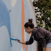 Mural "Ocio y tiempo libre". Traditional illustration, and Street Art project by Sara Perez - 07.05.2021