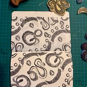 Mein Kursprojekt: Skizzenbuch mit handgemachten Stempeln. Un progetto di Illustrazione tradizionale, Pattern design, Stampa, Sketchbook e Incisione di Lukács László - 04.01.2022