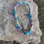 Cinta ganchillera para recoger el pel. Crochet, Arts, and Crafts project by georgina - 01.04.2022