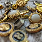 Acessórios de cabeça com botões. Design, e Design de acessórios projeto de Ana Bizinotto - 05.01.2022