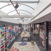 Mijn project van de cursus: Foto's borduren op stof. Photograph, Collage, Paper Craft, Printing, Embroider, DIY, Textile Design, and Traditional illustration project by Margreet Mennega - 01.05.2022
