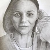My final project for the realistic drawing with pencil course. Traditional illustration, Pencil Drawing, Drawing, Portrait Drawing, and Realistic Drawing project by isabelareosa - 01.06.2022