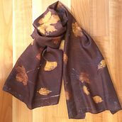 Il mio progetto del corso: Stampa botanica su tessuto e carta. Een project van Craft,  Modeontwerp, DIY, Textiel verven, Textielprinten y Textielontwerp van ennepi - 10.01.2022