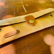 Mi Proyecto del curso: Lapicera sin costuras personalizada. Un proyecto de Diseño, Diseño de complementos, Artesanía y Costura de Dania Villanueva - 10.01.2022