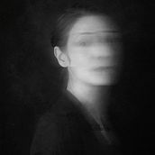 My project in Pictorial Portrait Photography course (in progress). Een project van Fotografie, Portretfotografie, Studiofotografie, Artistieke fotografie e Interieurfotografie van Margarida Paiva - 14.01.2022
