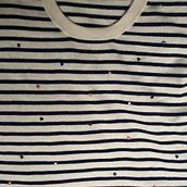 I used the idea of the polkadots. Un proyecto de Diseño de moda, Tejido, DIY, Upc, cling y Diseño textil de Gerti Wouters - 14.01.2022
