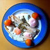 Triple yellow. Eggs and tomatoes.. Photograph, and Creativit project by Jule Ross - 01.17.2022