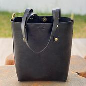 tote en cuero de avocadozapatos.com. Arts, and Crafts project by Luis - 01.18.2022