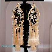 Aretes casi Blancos. Projekt z dziedziny Projektowanie dodatków, Craft, Projektowanie biżuterii i  Sztuki piękne użytkownika pilarosh - 17.01.2022