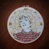 My project in Realistic Portrait Embroidery course. Embroider, Fiber Arts, and Textile Design project by Sonja Zoet - 01.20.2022