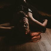 First baby steps into dark art. Photograph, Portrait Photograph, Photographic Lighting, and Fine-Art Photograph project by Florian Bätz - 01.30.2022