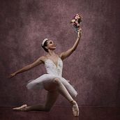 Ballet en estudio. Un projet de Photographie, Retouche photographique, Photographie de portrait, Photographie intérieure, Direction artistique , et Beaux Arts de Josué Mutul Guevara - 30.01.2022