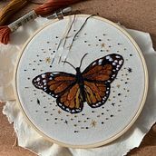 My project in Realistic Embroidery Techniques course. Traditional illustration, Embroider, and Textile Design project by Elly M - 02.01.2022