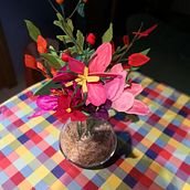 Mi Proyecto del curso: Diseño de flores realistas en papel. Paper Craft, Decoration, and DIY project by Rosa Maria Santamaria Careta - 02.03.2022