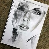My project in Artistic Charcoal Portraiture: Creating Atmosphere course. Projekt z dziedziny Trad, c, jna ilustracja,  Sztuki piękne,  R, sunek, Portret, R, sunek realist, czn,  R, sunek art, st i czn użytkownika Kristina Eneva - 04.02.2022