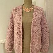 Mi Proyecto del curso: Crochet: diseña y teje prendas de estilo romántico. Fashion Design, Fiber Arts, DIY, Crochet, and Textile Design project by cristina campos bernal - 02.05.2022
