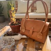 Mi Proyecto del curso: Creación de bolsos de cuero artesanales para principiantes . % ANgela Gonzales tarafından hazırlanan Tasarım, Aksesuar Tasarımı, Sanat ve El Sanatları, Ve Dikiş projesi - 01.31.2022