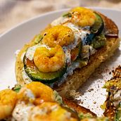 Shrimps sandwich . Photograph, Editorial Design, Creativit, Product Photograph, Fine-Art Photograph, Instagram Photograph, Food St, and ling project by Paulina Łukasik - 02.10.2022