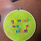 Mi Proyecto del curso: Lettering bordado a mano: el arte de vestir. T, pograph, Embroider, DIY, H, Lettering, and Textile Design project by Lileny Salazar Ulloa - 02.10.2022