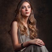 Meu projeto do curso: Iluminação com flash manual para iniciantes. Un proyecto de Fotografía, Fotografía de retrato, Iluminación fotográfica, Fotografía de estudio y Fotografía en interiores de Marcos Cunha - 08.02.2022