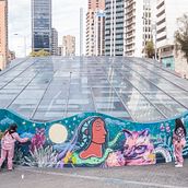  Para la cultura Muisca, el dios sol, la diosa luna y Bachue, diosa que da vida, eran sus principales deidades, los representamos acompañados de la fauna y la flora que pertenecían a este territorio. Lopopora x Valeriana. Un proyecto de Arte urbano, Ilustración tradicional e Ilustración digital de Silvia Bastidas - 23.12.2021