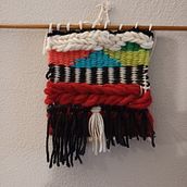 Il mio progetto del corso: Introduzione al tessuto su telaio. Accessor, Design, Decoration, Fiber Arts, Weaving, and Textile Design project by roberta.iubini - 02.14.2022