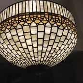 Hanging lamp. Traditional illustration, and Fine Arts project by Mary Adams - 02.20.2022